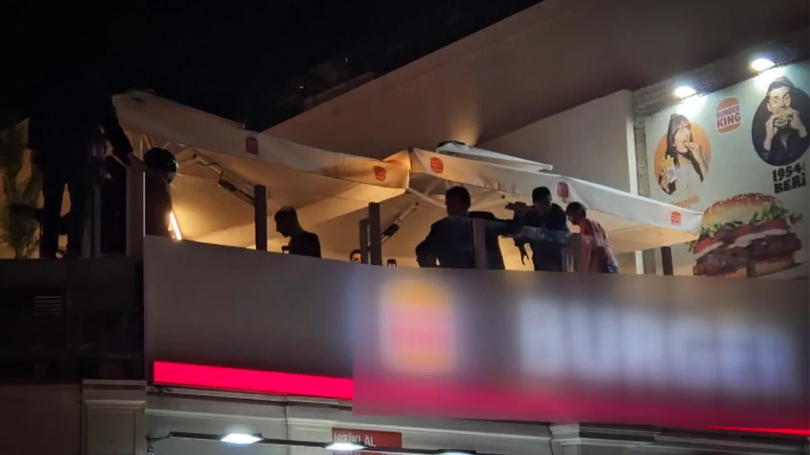 Taksim’de Galatasaray Kutlamasında Kavga: 1 Yaralı