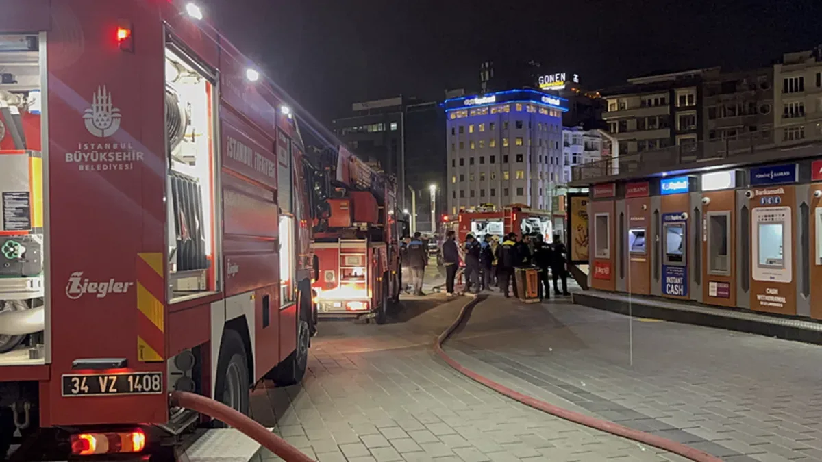 Taksim Metro İstasyonu’nda Yangın Paniği!