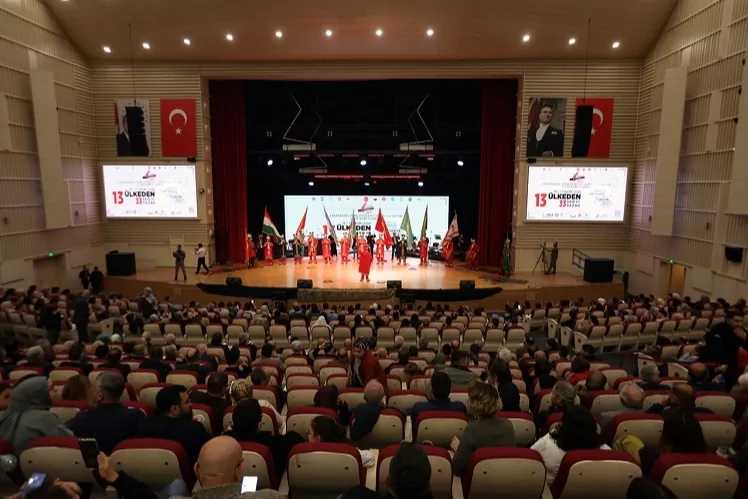 Talas’ta Türk Dünyası Coşkusu Zirveye Ulaştı!