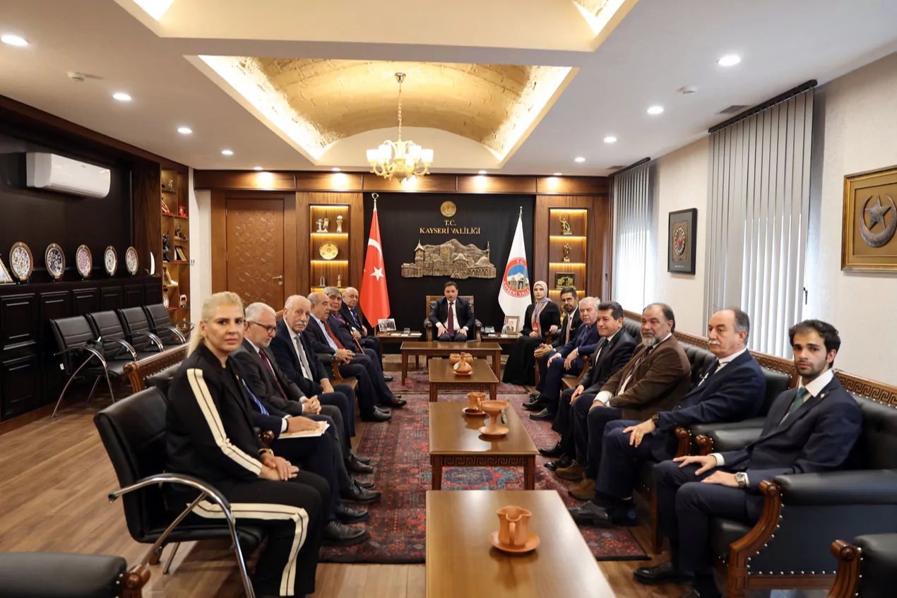Talas’ta Türk Dünyası Şair ve Yazarlar Buluştu