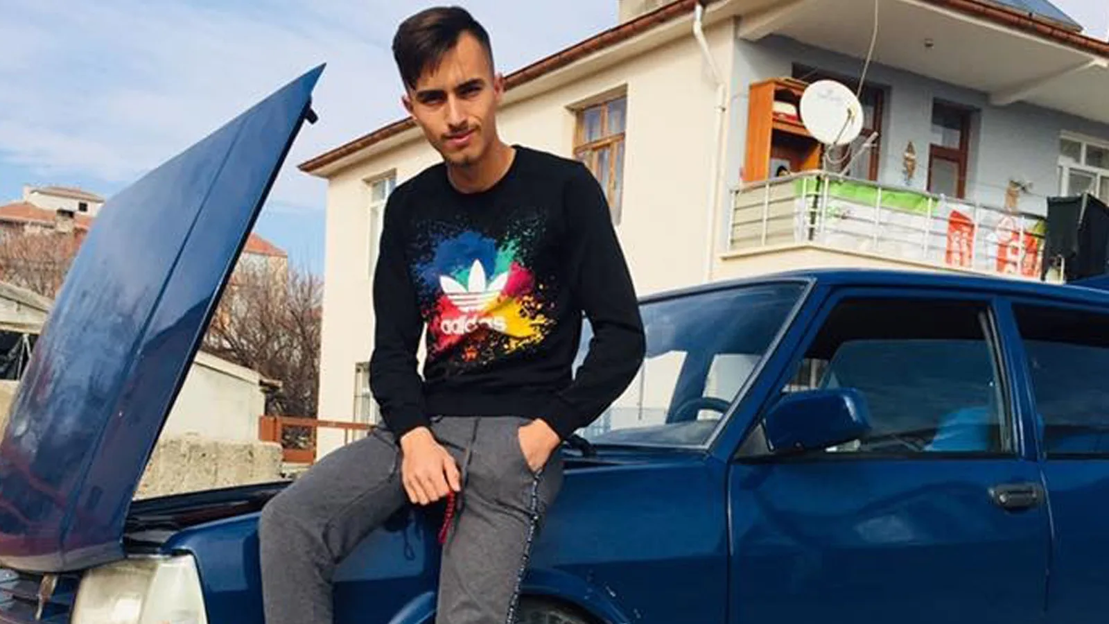 Tamir Sırasında Bıçakla Hayatını Kaybetti