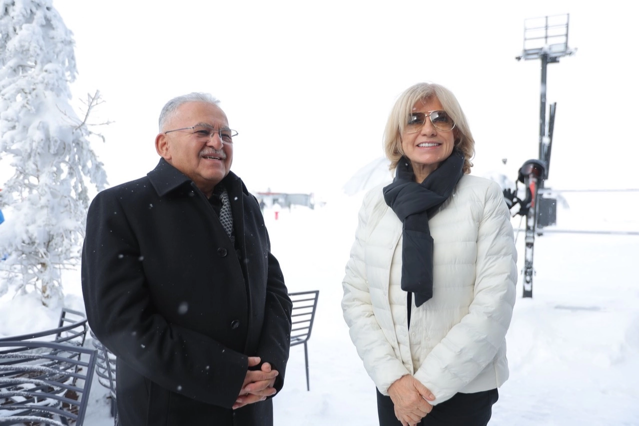 Tansu Çiller, Erciyes Kayak Merkezi’nde!