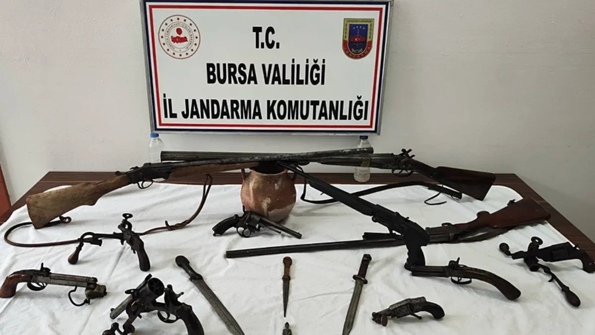 Tarihi Eser Operasyonunda 7 Tabanca Ele Geçirildi