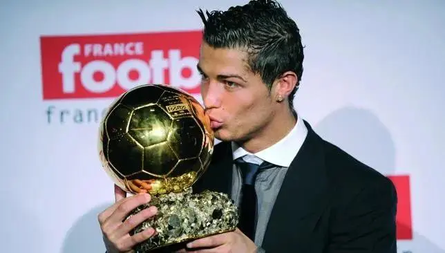 Tarihin en iyisi! Ballon d'Or of All Time'ın sahibi 2008 Cristiano Ronaldo oldu