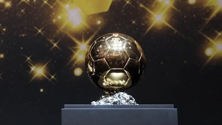 <p>Oylamaya yalnızca Ballon d'Or'u en az iki kez kazanan futbolcular dahil edildi.</p>