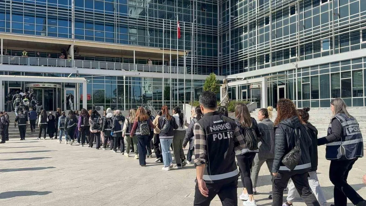 Tarsus’ta Uyuşturucu Operasyonu: 55 Gözaltı!