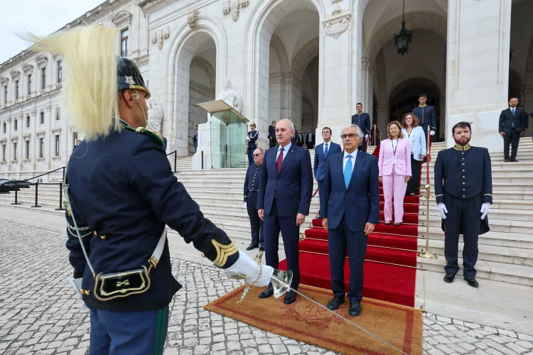 TBMM Başkanı Kurtulmuş, Portekiz’de Törenle Karşılandı