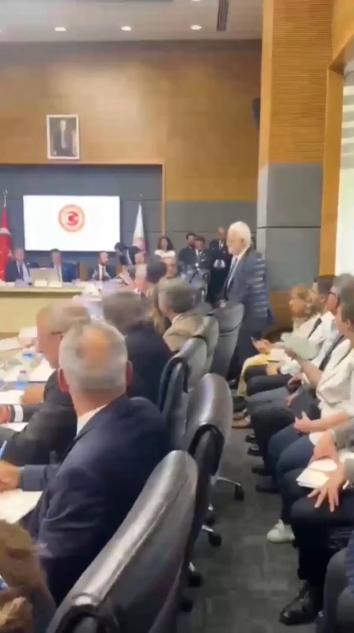 TBMM de DEM ve YENİ Parti arasında Selahattin Demirtaş gerginliği!