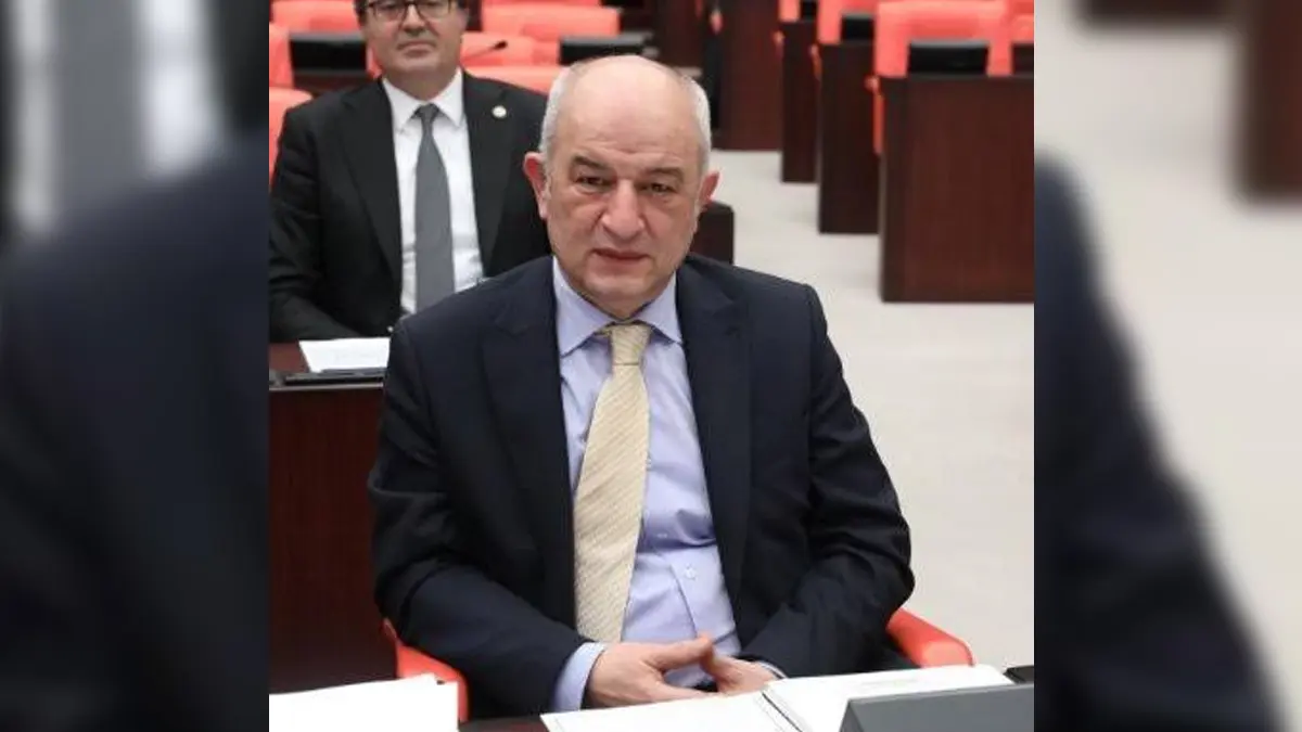 Peş peşe istifalar! Yeni Yol Grubuna destek geldi: CHP li isim partiden ayrıldı 2