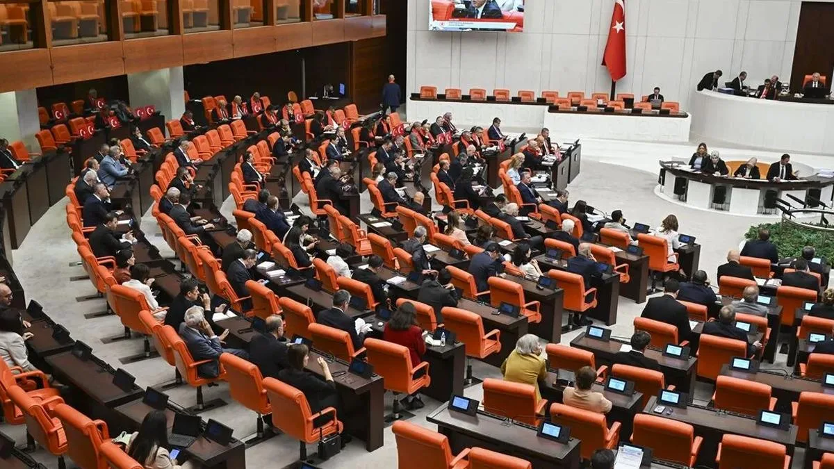 TBMM’de İstifalar, Sandalye Dağılımı Değişti!