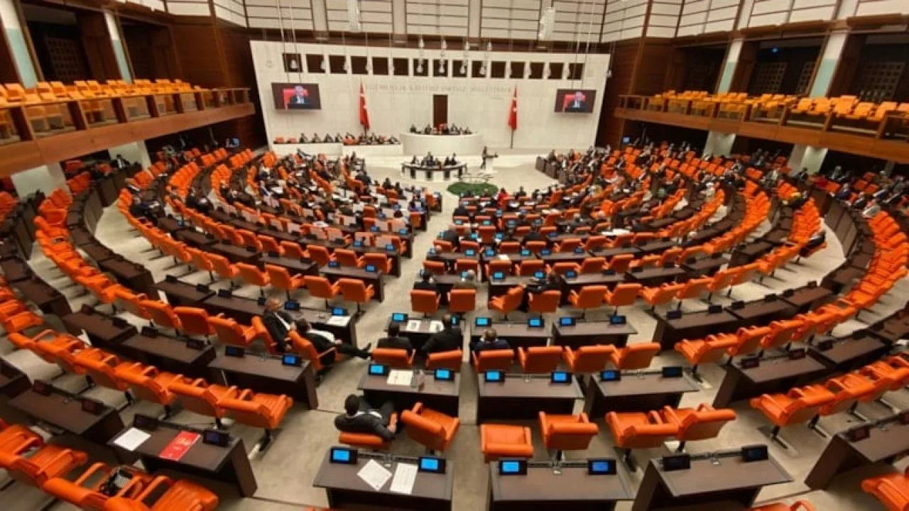 TBMM’de Milletvekili Sayısı 592’ye Düştü
