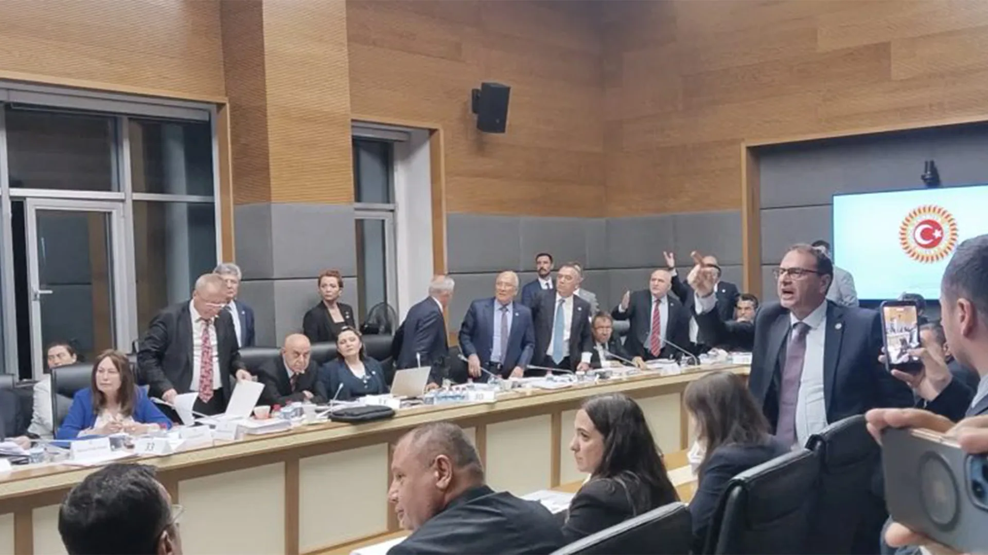 TBMM’de Söz Alma Tartışması Büyüdü!