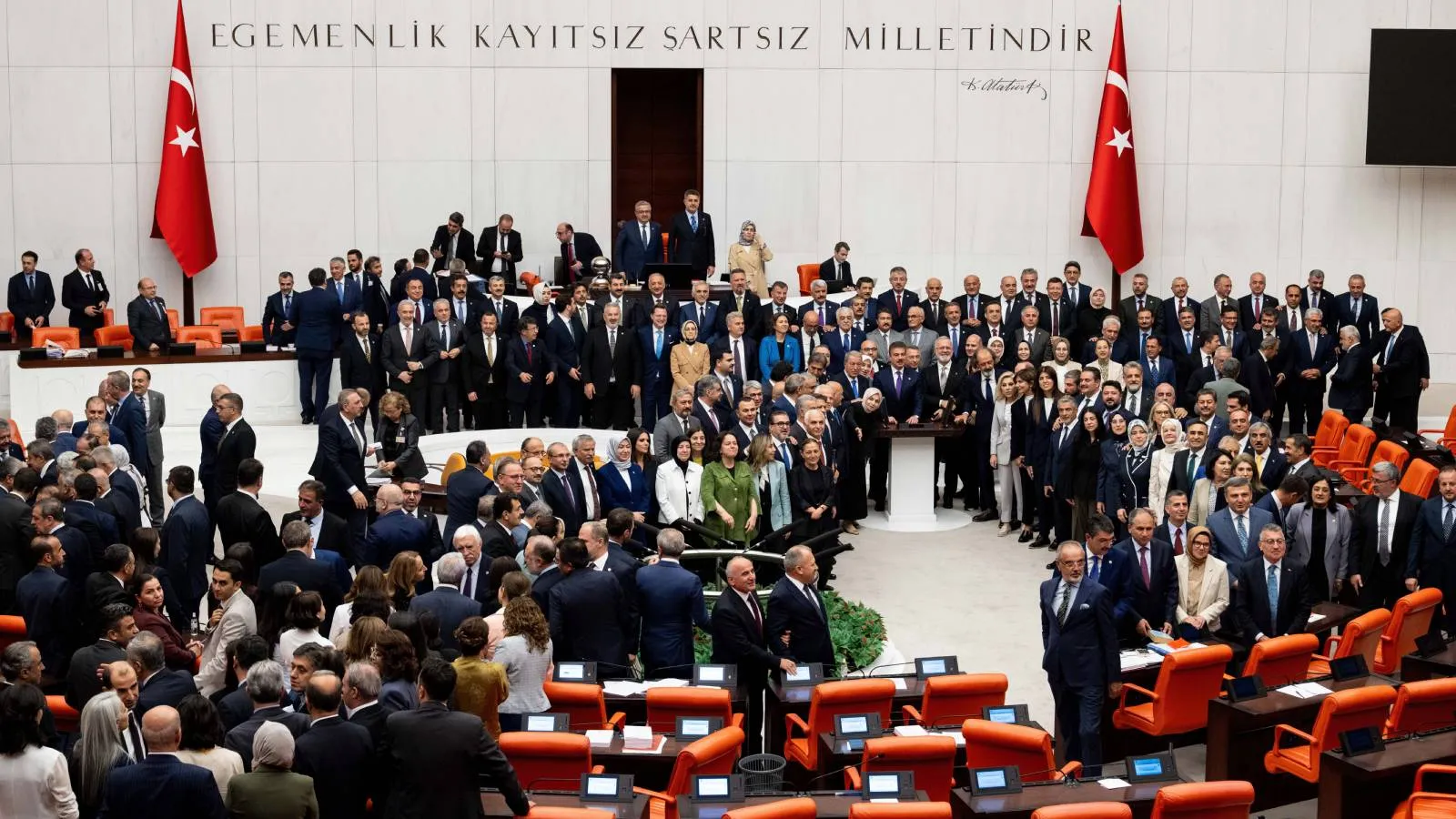 TBMM’de Tarihi Çerçeve Yasa: 467 Oyla Geçti!