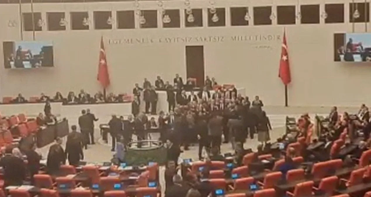 TBMM’de Yoklama Krizi: Ahlaksızlık Tartışması!