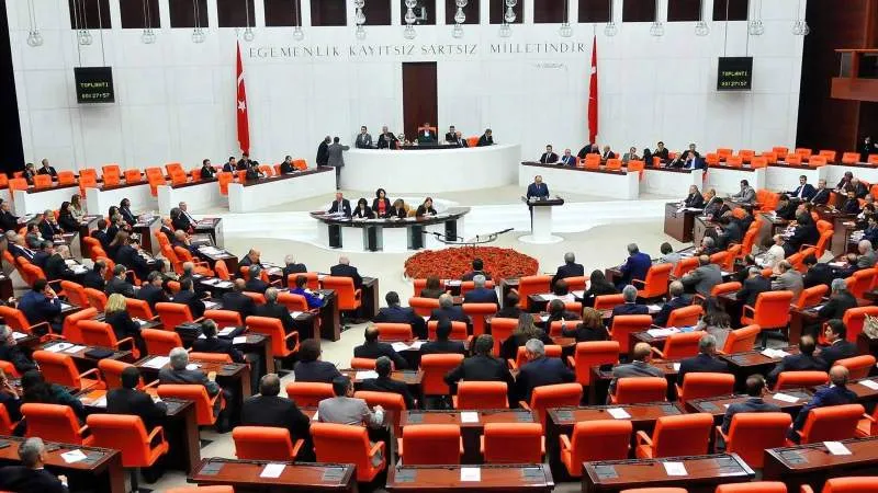TBMM’ye İlginç Talepler Yağdı! Emlakçılık Tartışılıyor