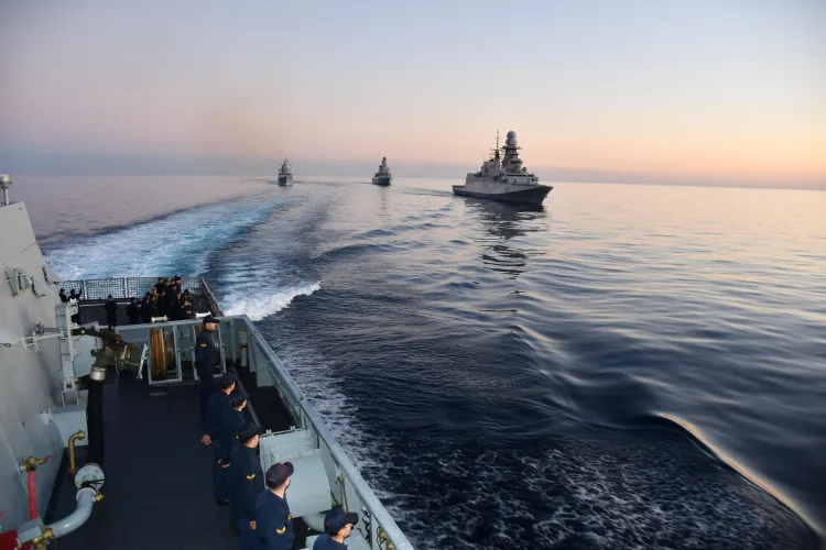 TCG Heybeliada, Messina Boğazı’nı Geçti!