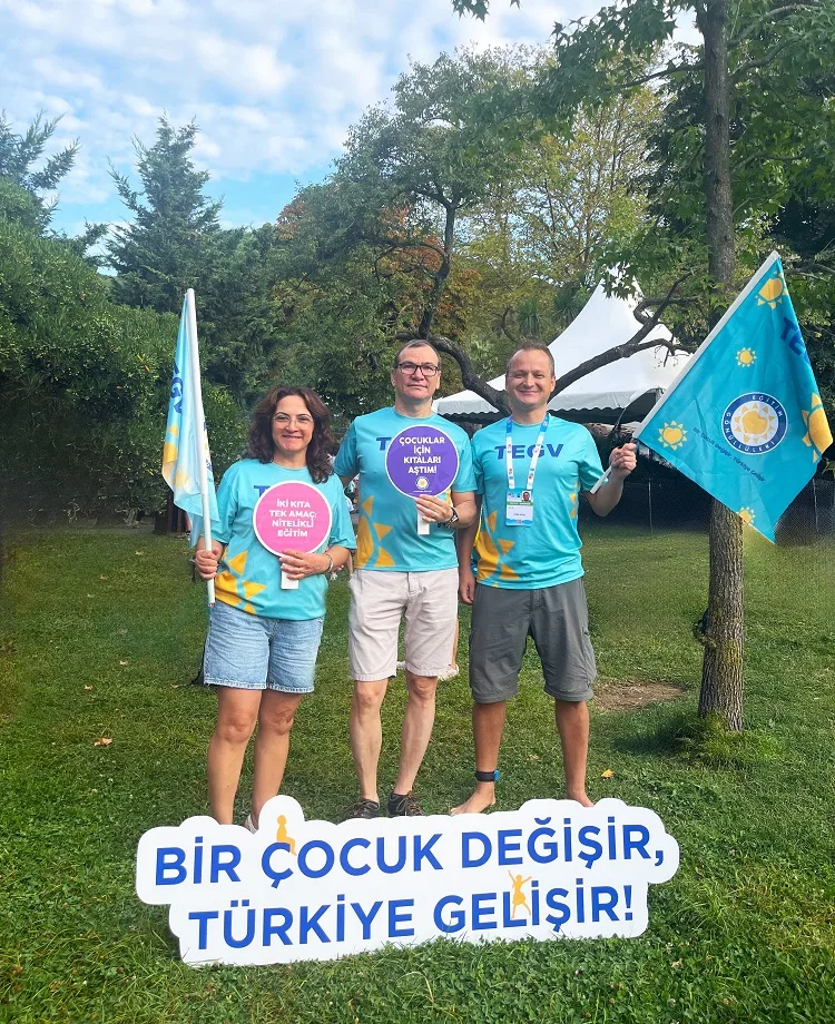 TEGV’in Yüzücüleri Geleceği Aydınlatıyor!