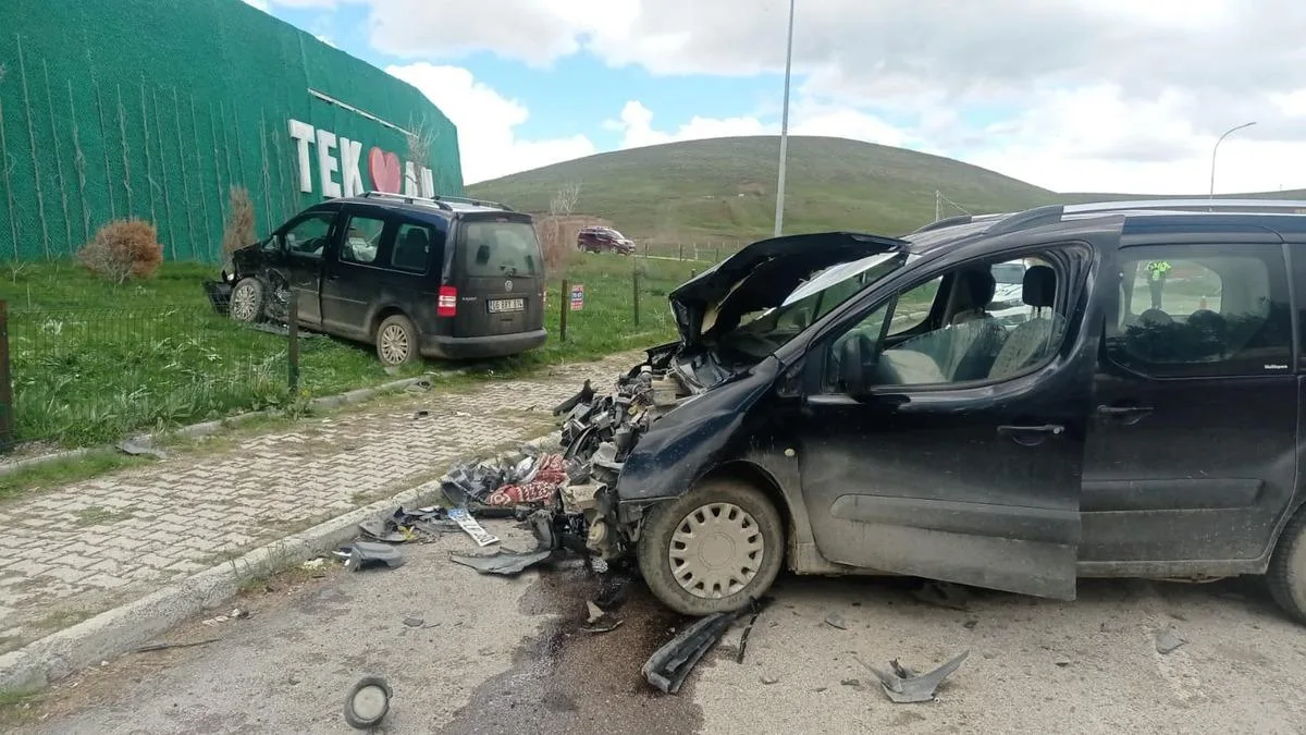 Tekman’da Trafik Kazası: 6 Yaralı!