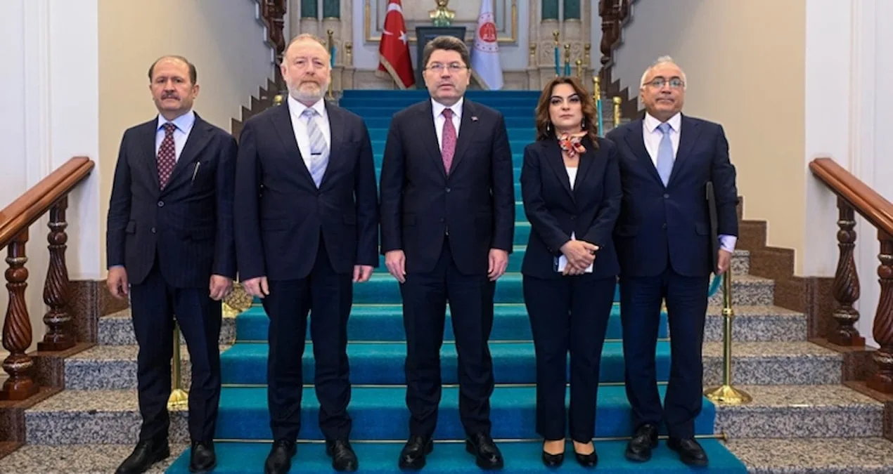 Temelli, Adalet Bakanı ile Cezaevi Sorunlarını Konuşacak