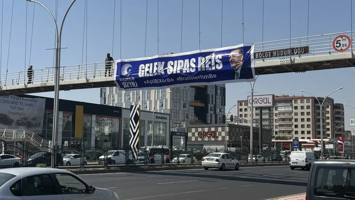 Diyarbakır da Cumhurbaşkanı Erdoğan a teşekkür pankartları 2