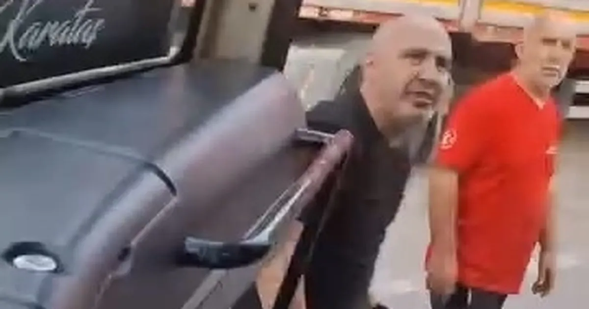 Ters Yöne Giren Sürücüyle Otobüs Şoförü Kavga Etti!