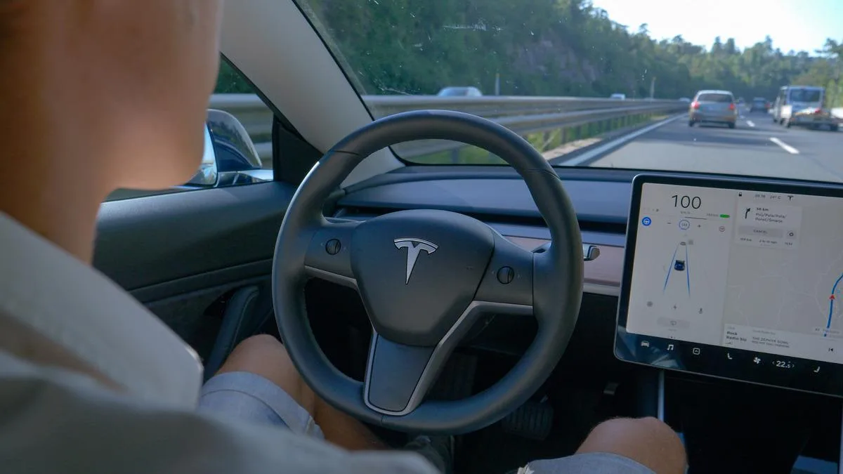 Tesla’nın FSD İlanı: Türkiye’ye Giriş Yapıyor Mu?