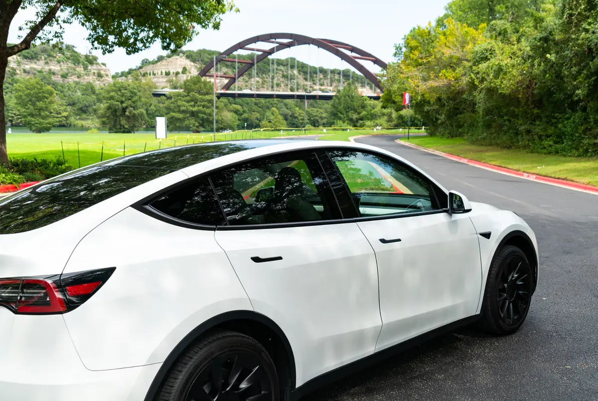 Tesla nın sürücüsüz taksilerinin bazen insanlar tarafından uzaktan kullanıldığı ortaya çıktı 3