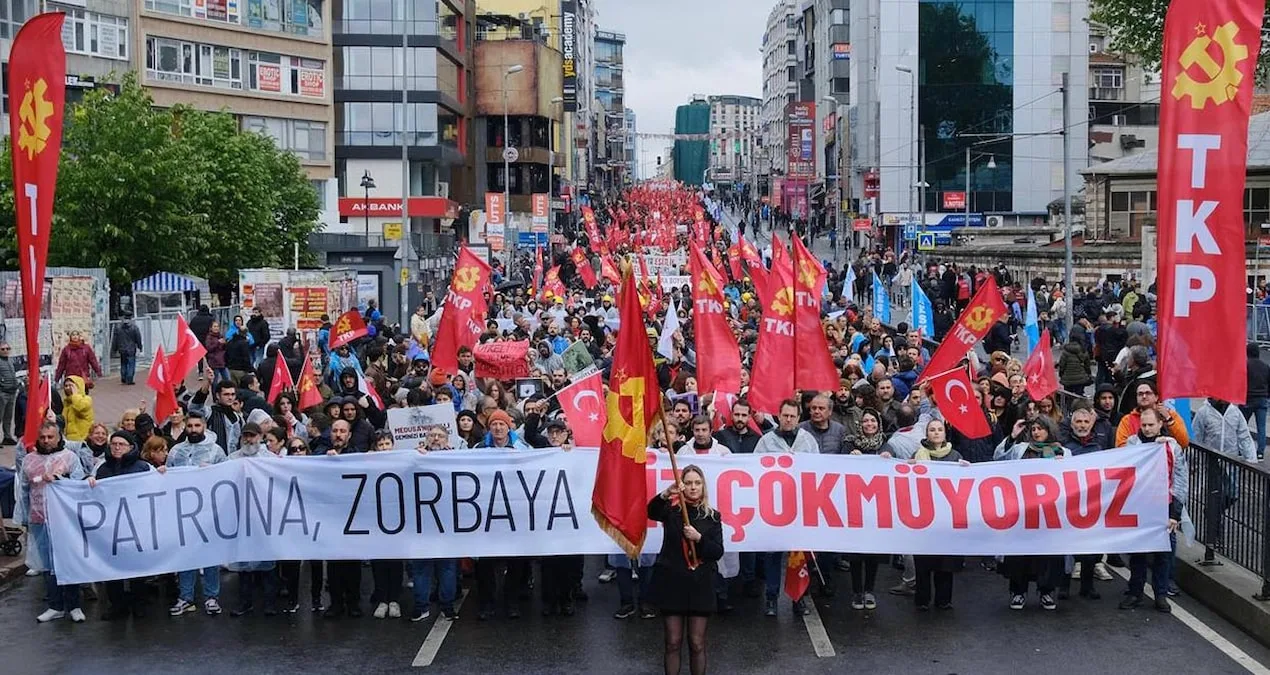 TKP 1 Mayıs’ta Yoksulluğa Karşı Ses Yükseltti!