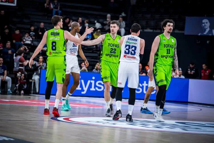 TOFAŞ, Anadolu Efes’e Karşı Son Çeyrekte Düştü!
