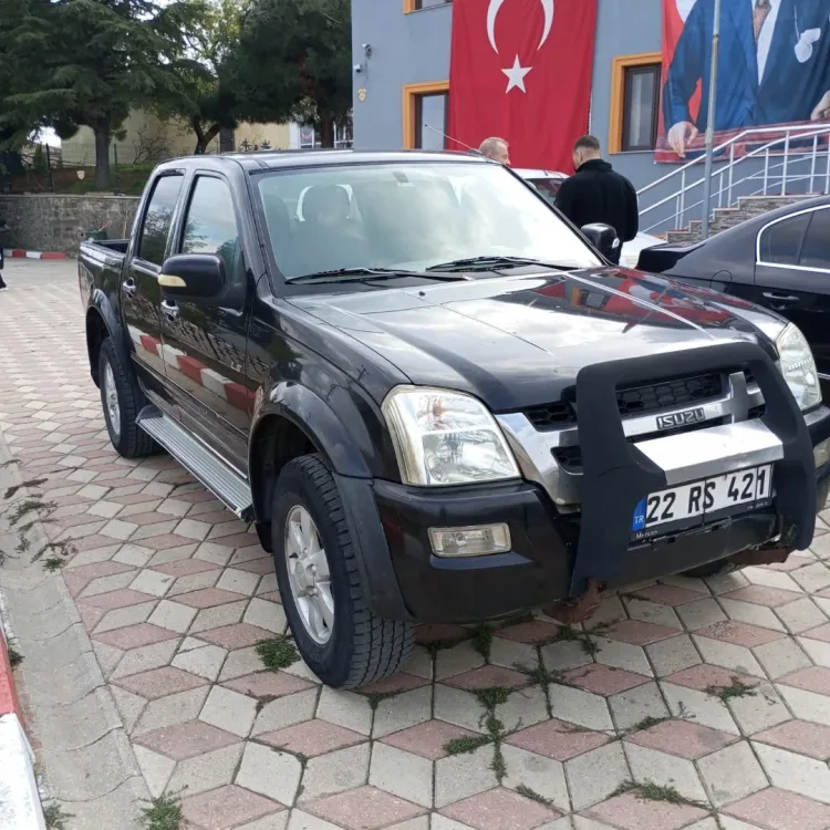 Tolga Mercan’dan Yenimuhacir’e 4×4 Araç Hibesı!