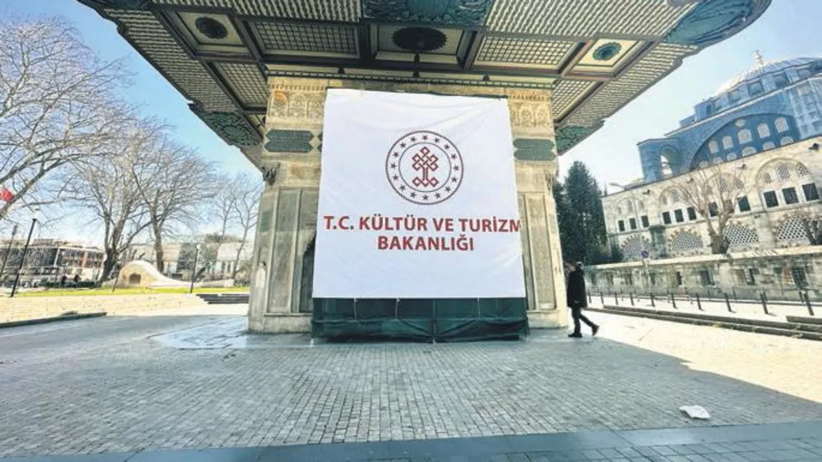 Tophane Çeşmesi’nde Yangın: Tarihi Eser Zarar Gördü!
