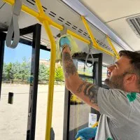 Toplu ulaşım araçlarında bayram temizliği Toplu ulaşım araçlarında bayram temizliği