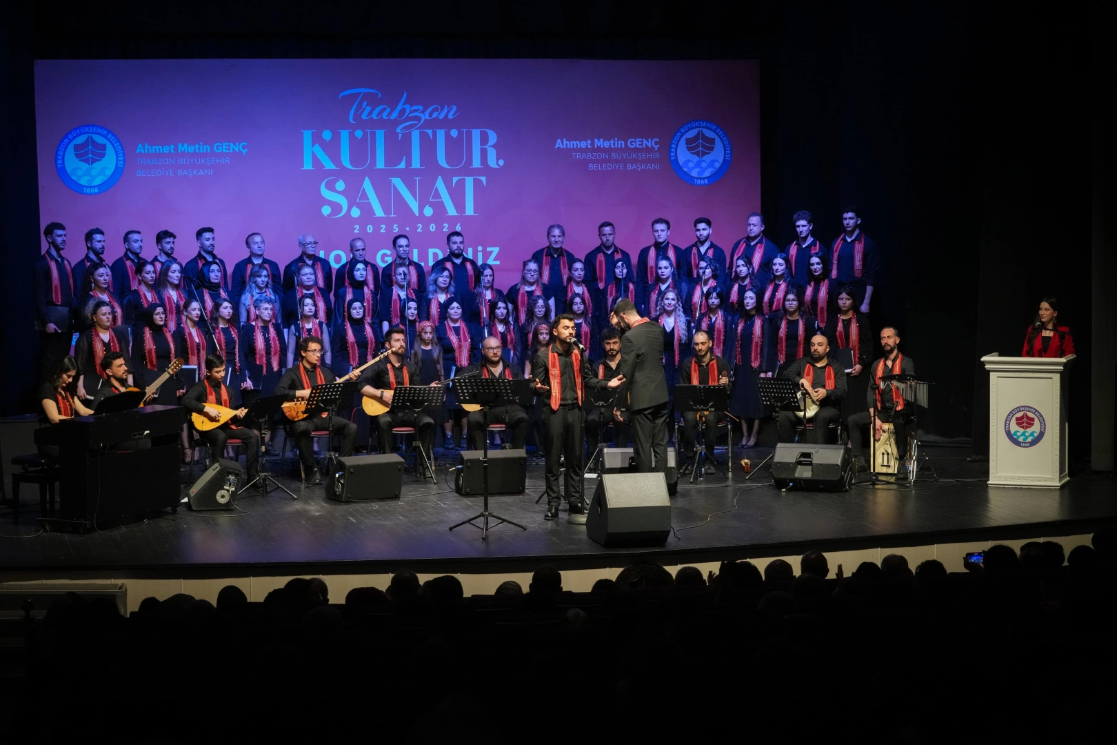 Trabzon’da Coşkulu Türk Halk Müziği Konseri