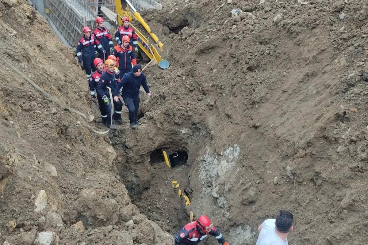 Trabzon’da İtfaiye Ekibi, Göçükte Can Kurtardı!