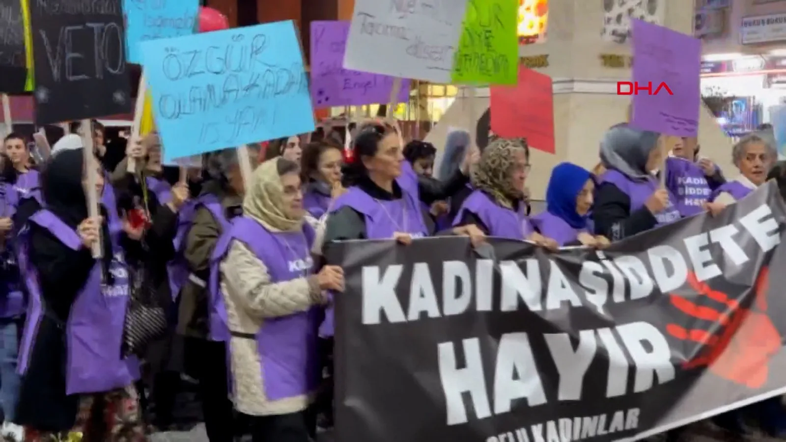 Trabzon’da Kadınlar, Şiddete Karşı Yürüdü!