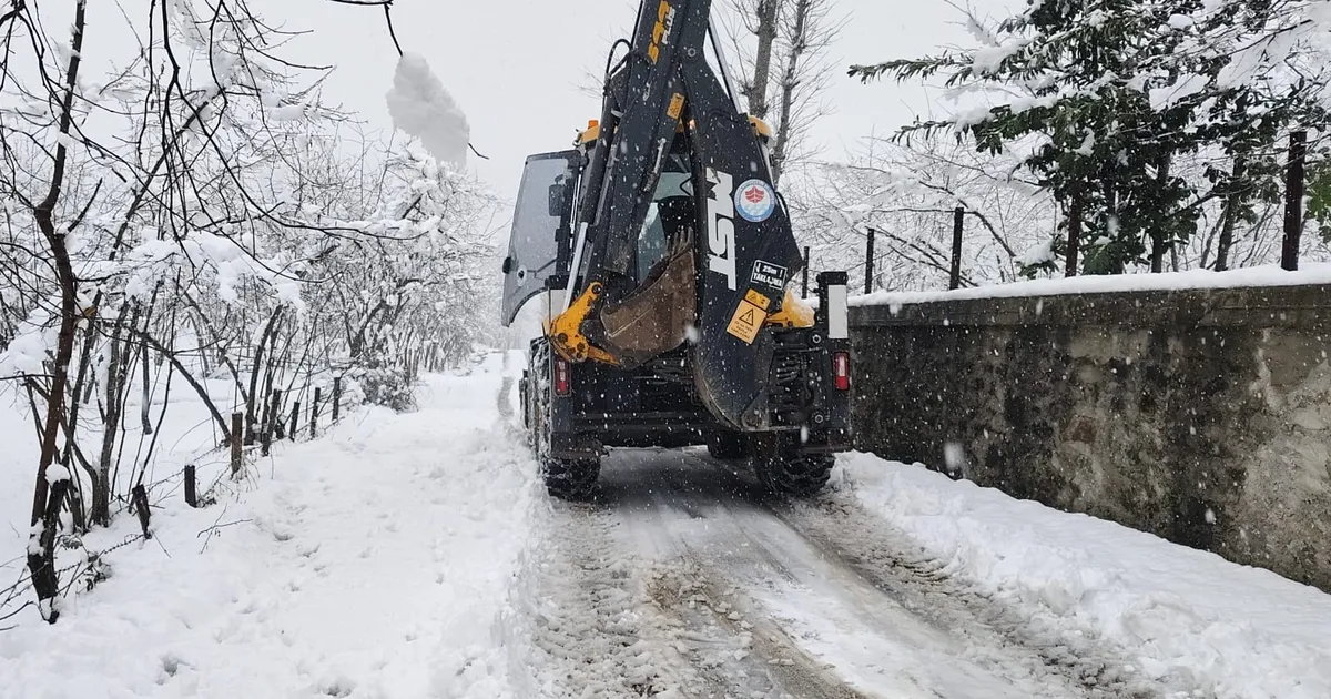 Trabzon’da Kar Yağışı: Ekipler Teyakkuzda!