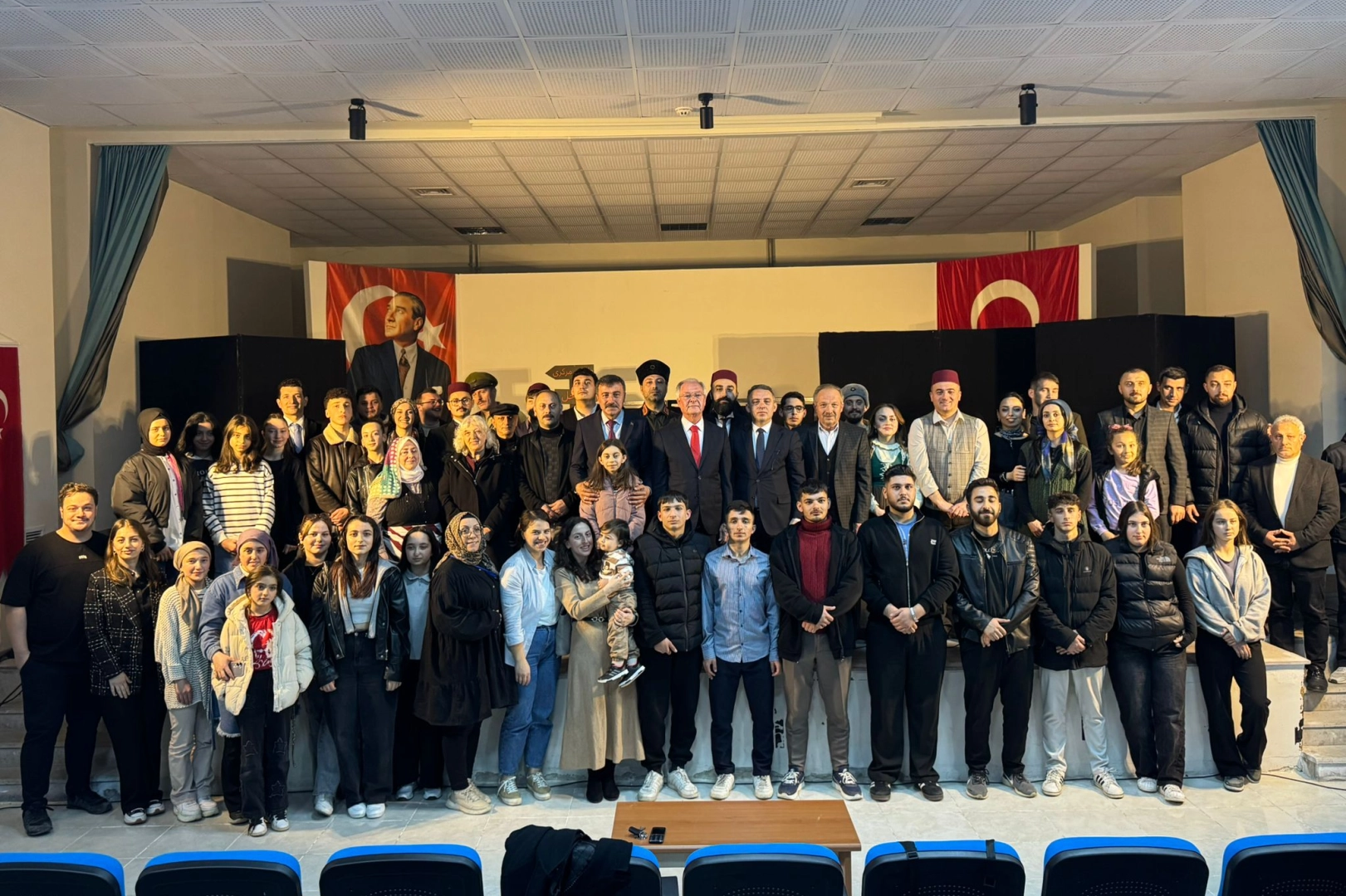 Trabzon’da ‘Muhacirlik’ Tiyatrosuna Yoğun İlgi!