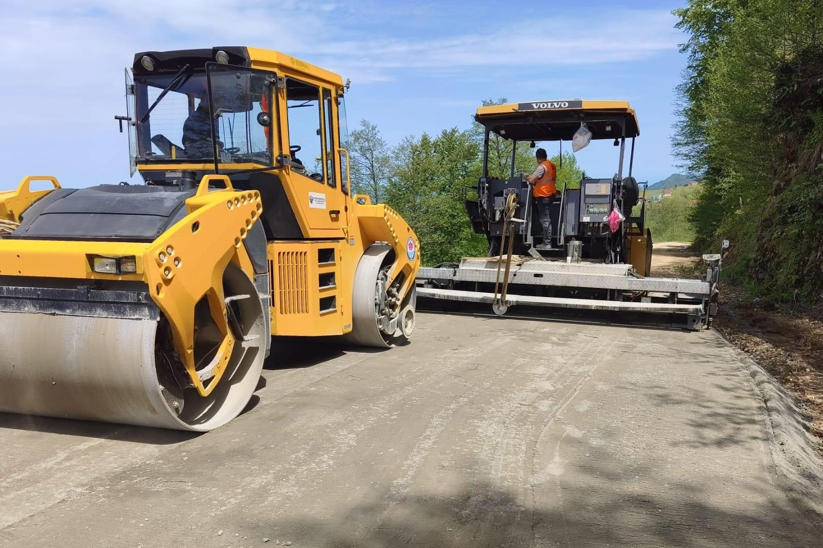 Trabzon’da Yol Çalışmaları Hız Kesmeden Devam Ediyor