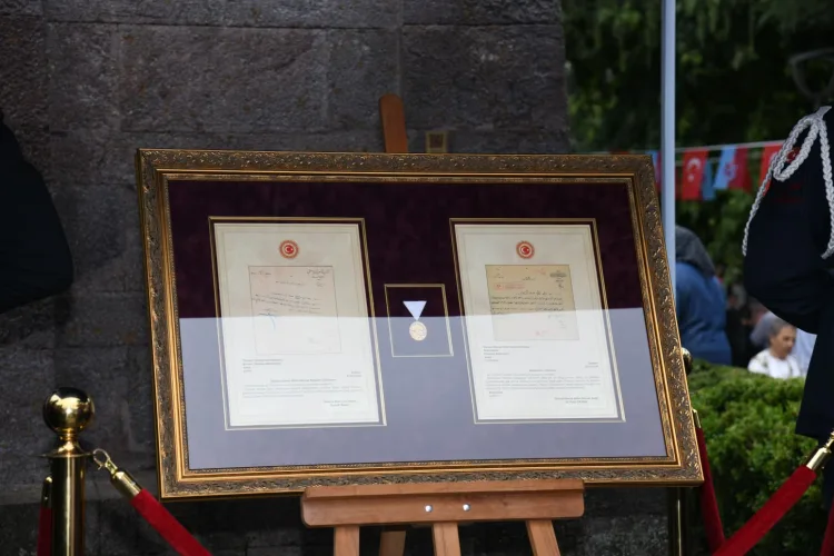 Trabzon İstiklal Madalyası ile Onurlandırıldı