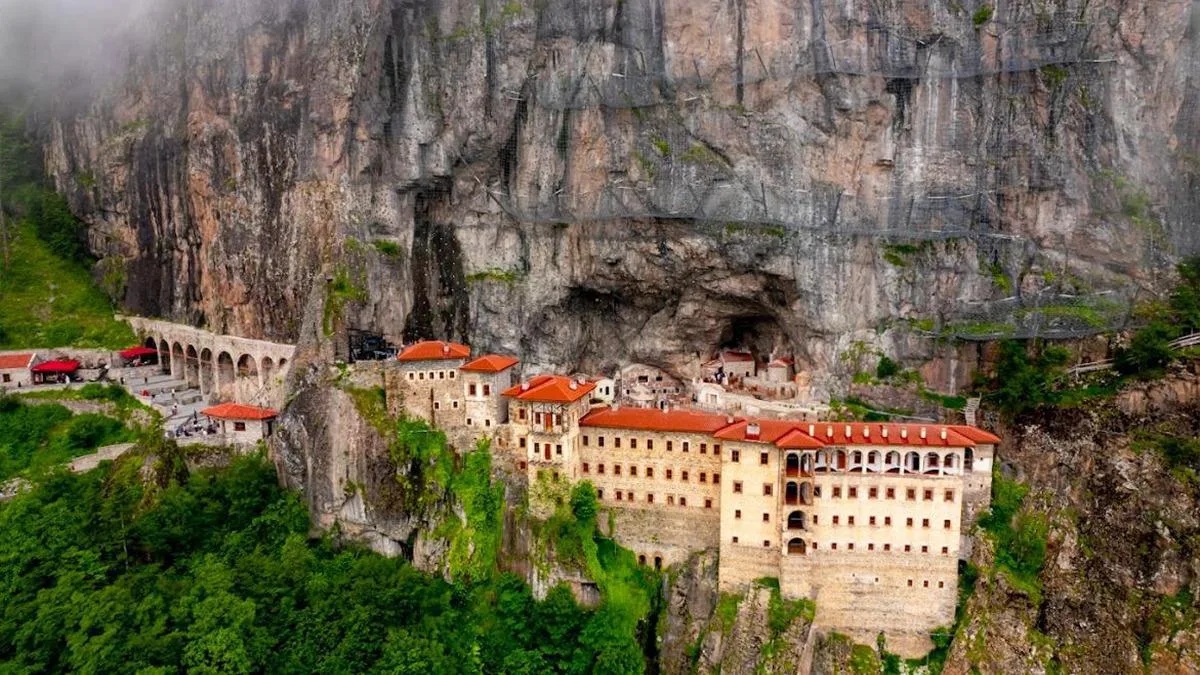 Trabzon: Tarih ve Kültürün Büyüleyici Festivali