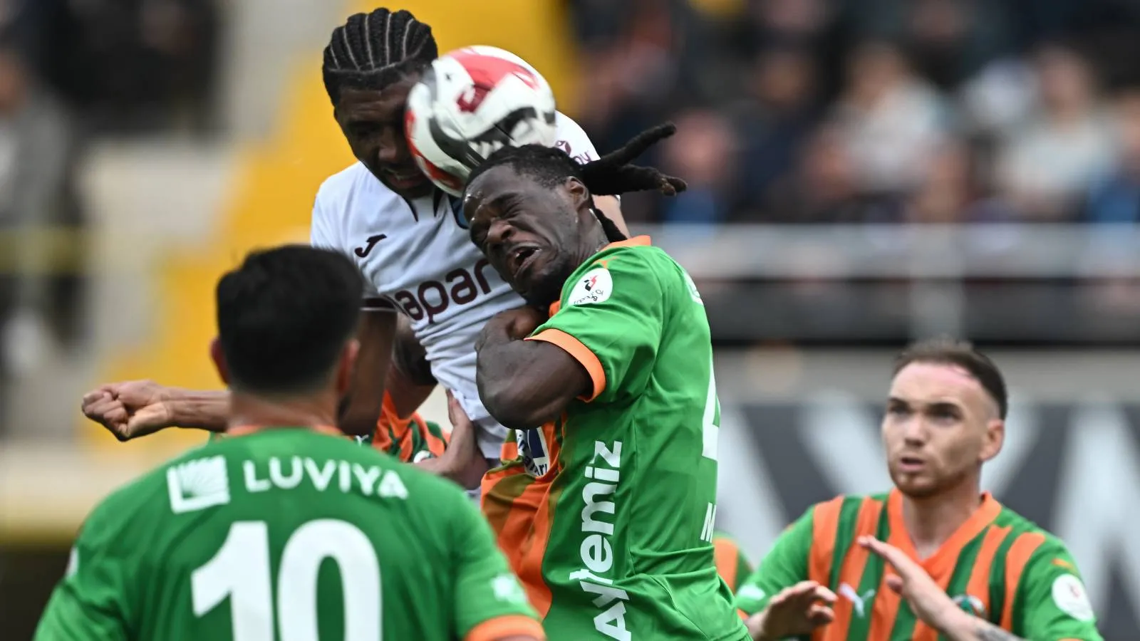 Trabzonspor, Alanyaspor’la 1-1 berabere kaldı!