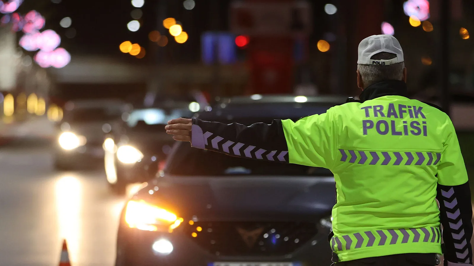 Trafikte Cezalar Artıyor: Yeni Düzenleme Meclisten Geçti!
