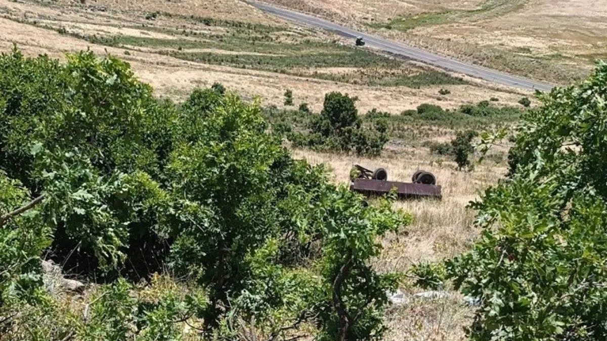 Traktör Kazasında Aileden Bir Kayıp, 20 Yaralı!