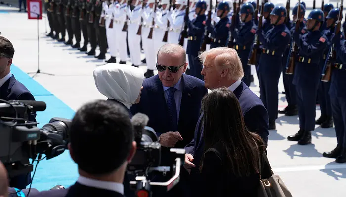 Tarihi kareler! Cumhurbaşkanı Erdoğan, Trump'ı böyle karşıladı