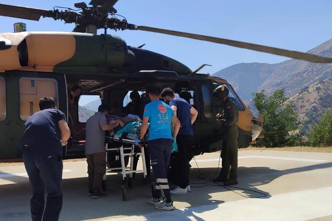 TSK, Acil Helikopterle Gebeyi Van’a Ulaştırdı