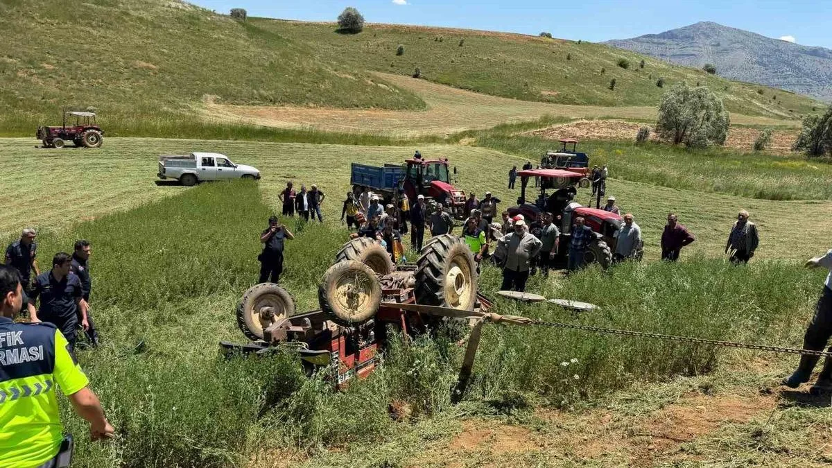Tufanbeyli’de Traktör Devrildi: 1 Ölü, 1 Yaralı!