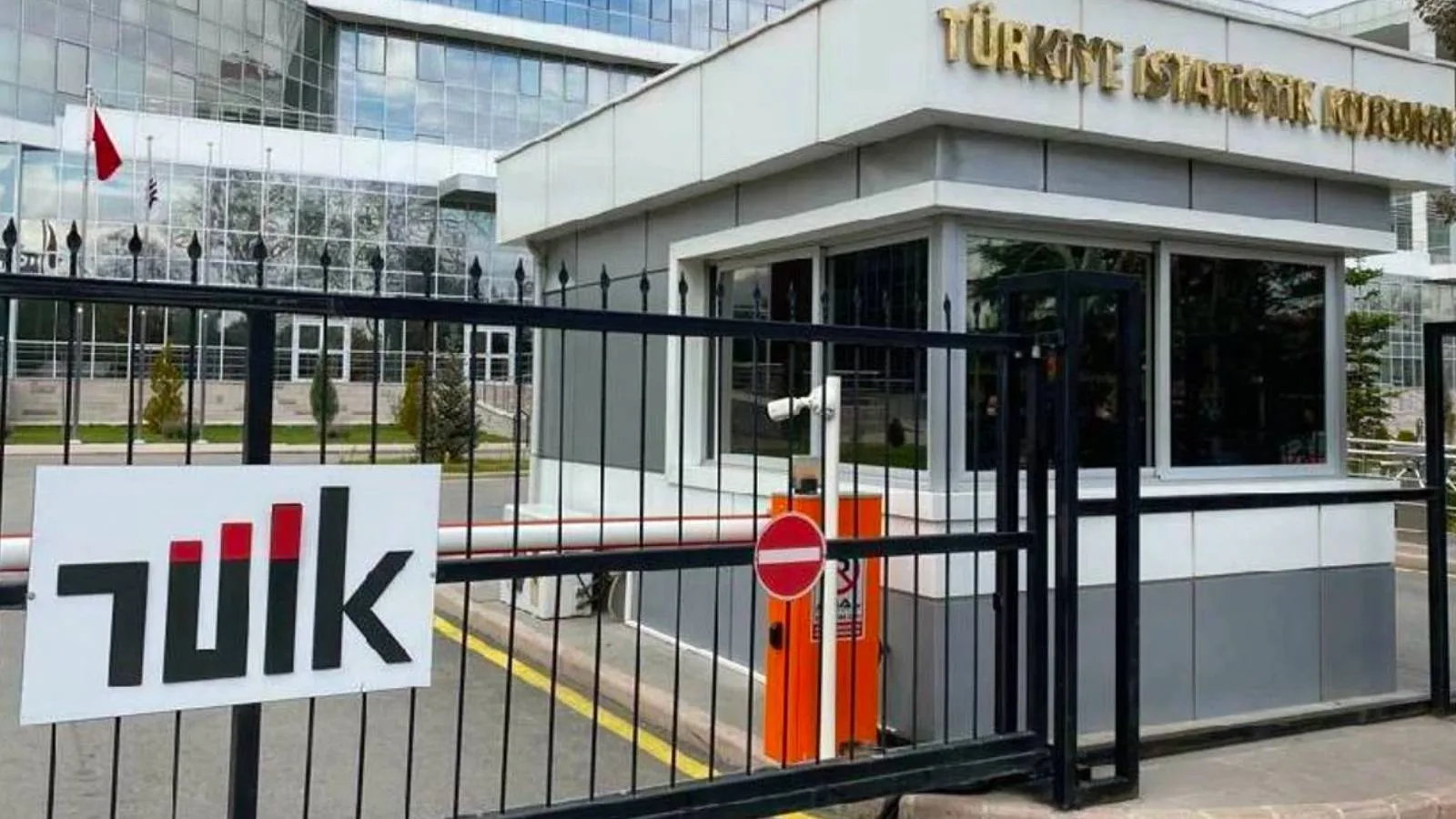 TÜİK’e Eleştiriler Manevi Tazminatla Cevaplandı