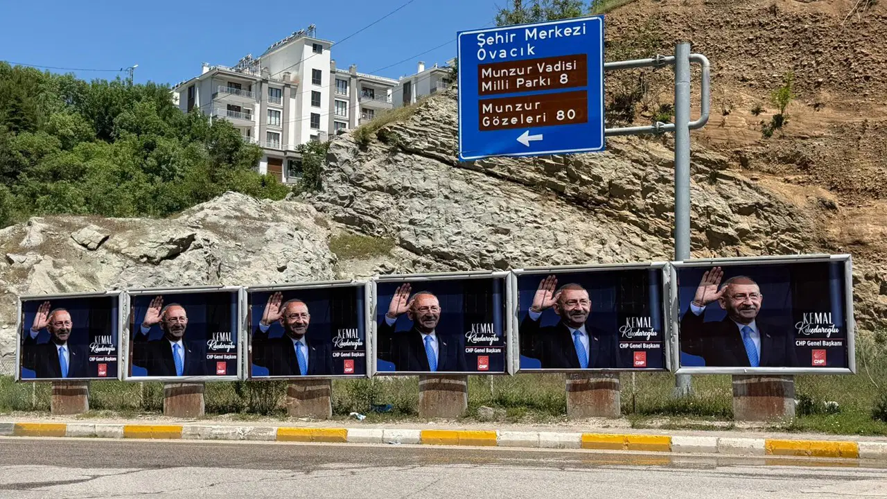 Tunceli’de Kayyum Yönetiminde Kılıçdaroğlu Afişleri