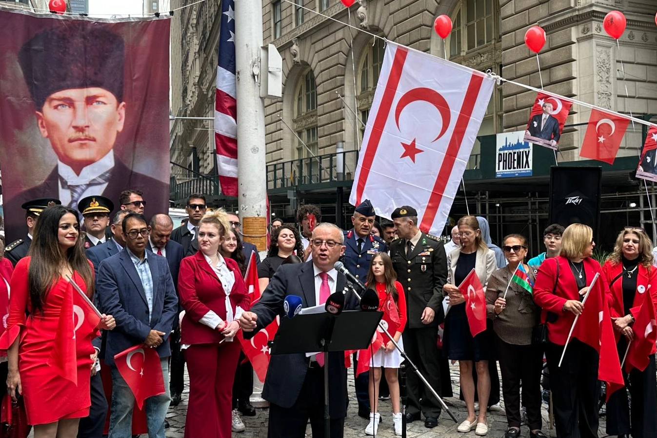 Türk Bayrağı, New York’ta Gururla Dalgalandı!