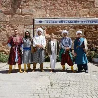 1783562112<em>774</em>Turk-kiliclari-Zindankapida-carpisti.jpeg